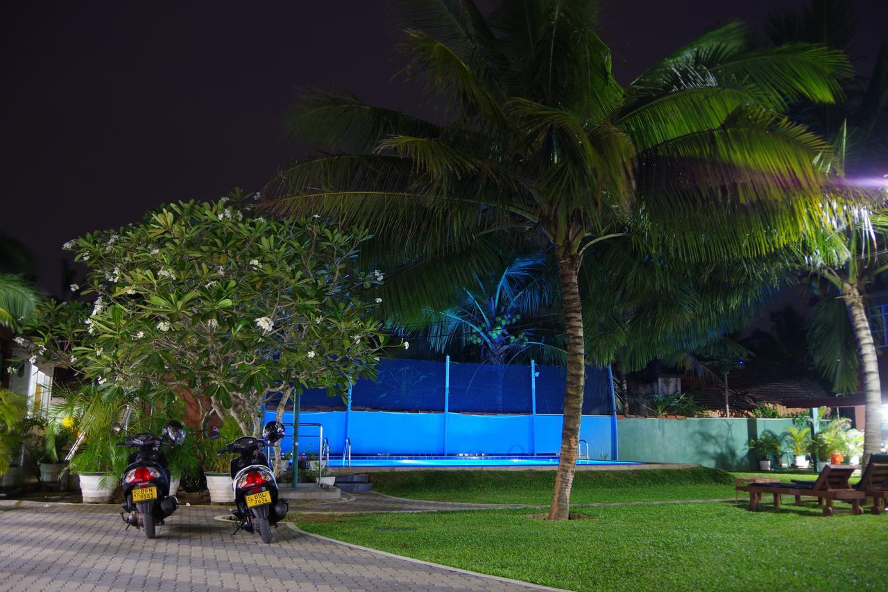 Larn'S Villa Hotel & Apartment Wadduwa Exterior foto